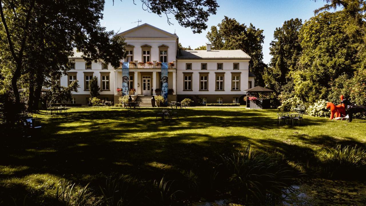 Dwór Podstolice Exterior foto